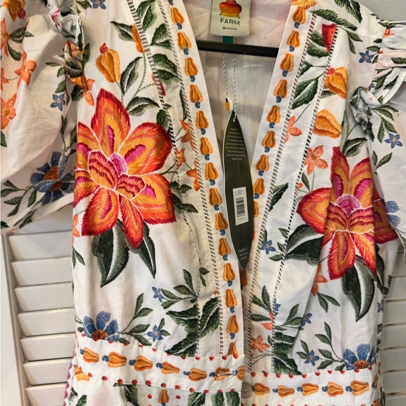 Floral Embroidered romper - Picture 3 of 3